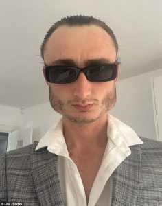 23岁拳手打出“方脸”火遍TikTok：我只是长得特别，不是病