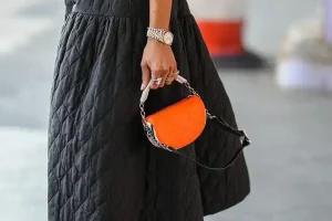 你的自信是假装的吗？从点餐到自拍，这些行为全是“心虚信号”